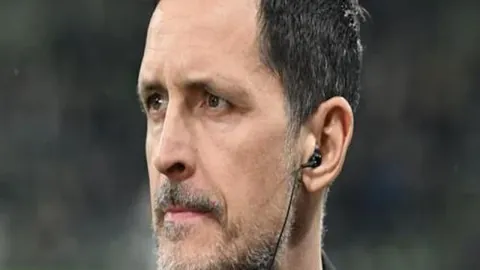 刘宏宇台球逆袭，黑球制胜斯莱瑟