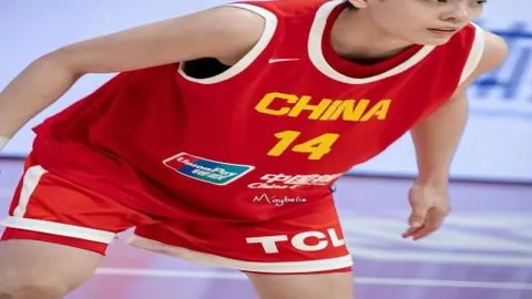 孙颖莎暂停瞬间引关注：索求赞美成亮点，谈笑间流露真我风采！